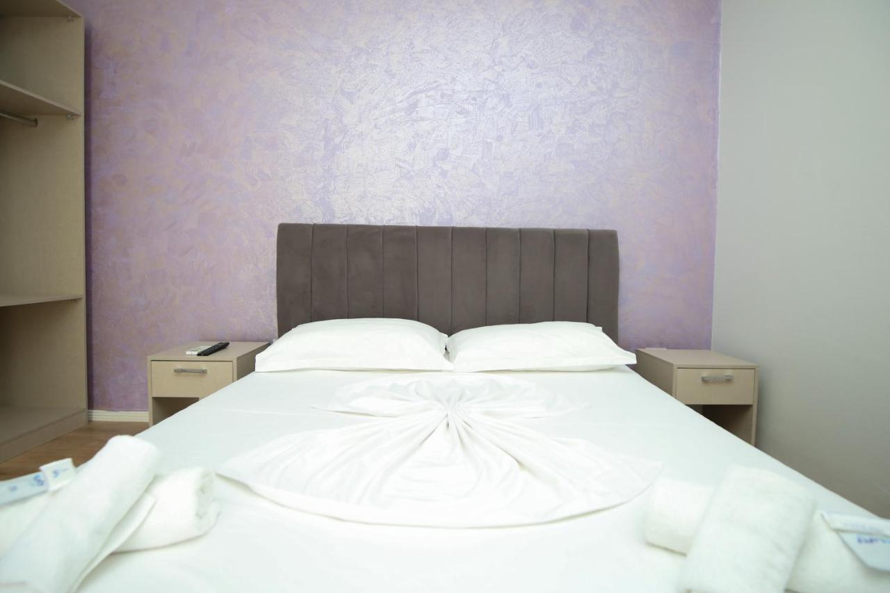 Juar Hotel Vlorë Buitenkant foto